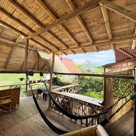 Hostal Monte Libano Puerto López Екстериор снимка