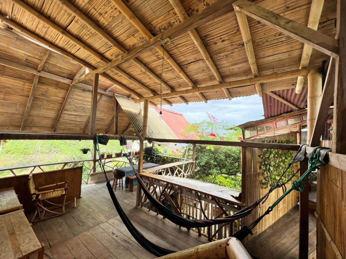 Hostal Monte Libano Puerto López Екстериор снимка