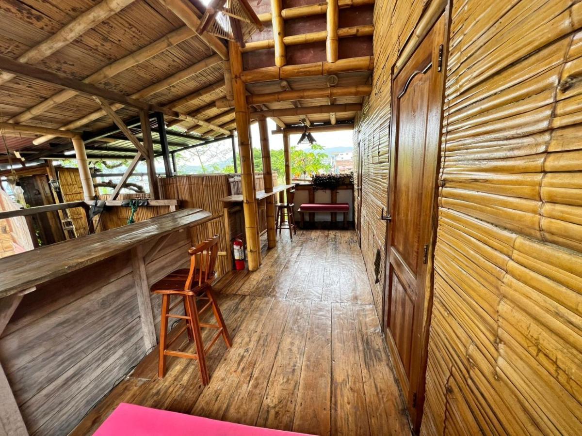 Hostal Monte Libano Puerto López Екстериор снимка