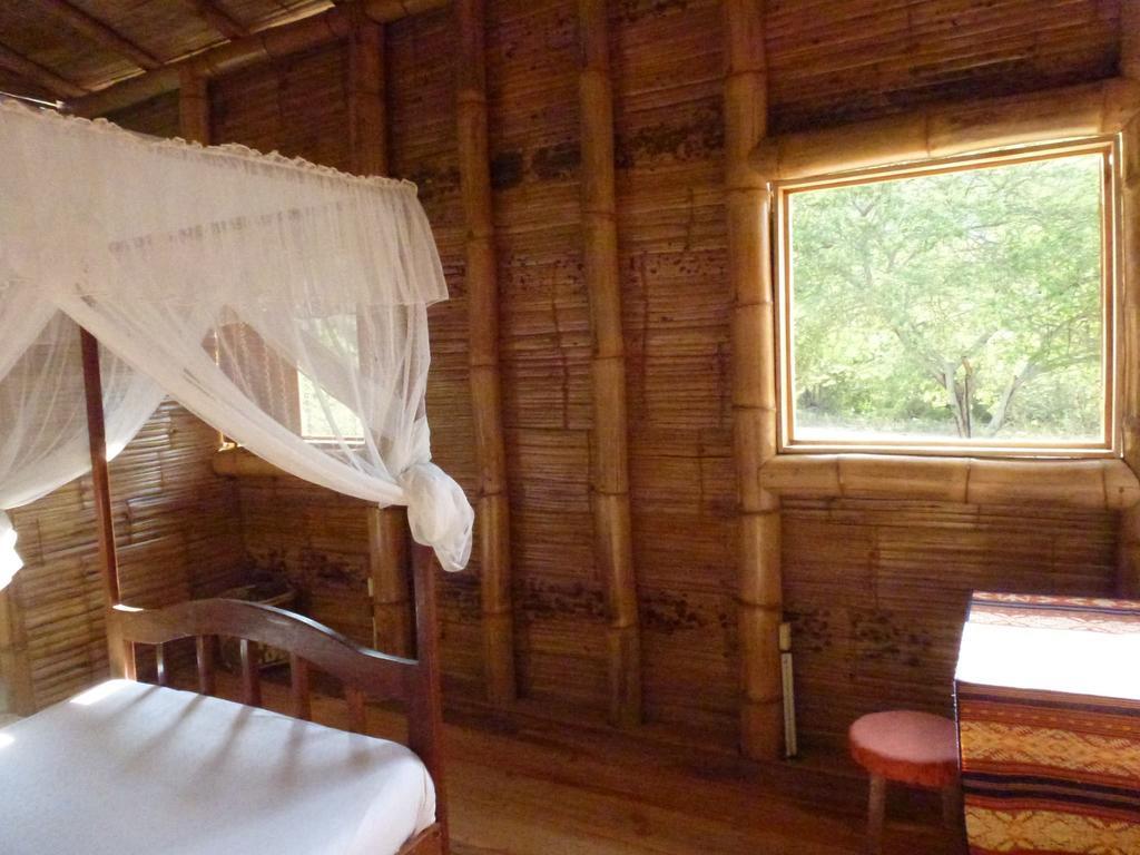 Hostal Monte Libano Puerto López Екстериор снимка