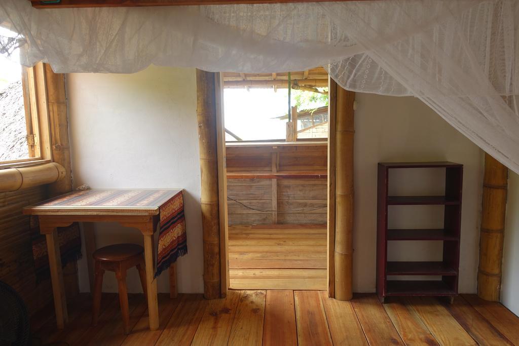 Hostal Monte Libano Puerto López Екстериор снимка