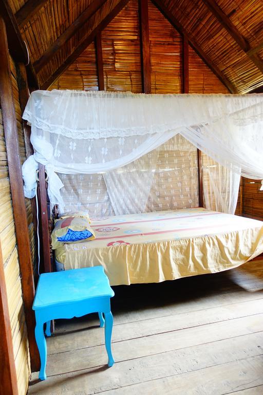Hostal Monte Libano Puerto López Екстериор снимка