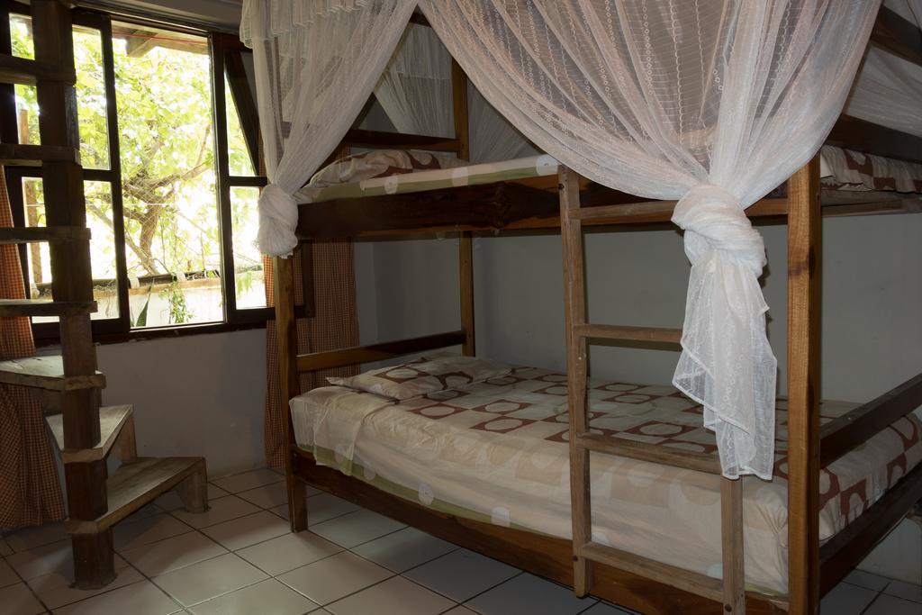 Hostal Monte Libano Puerto López Екстериор снимка