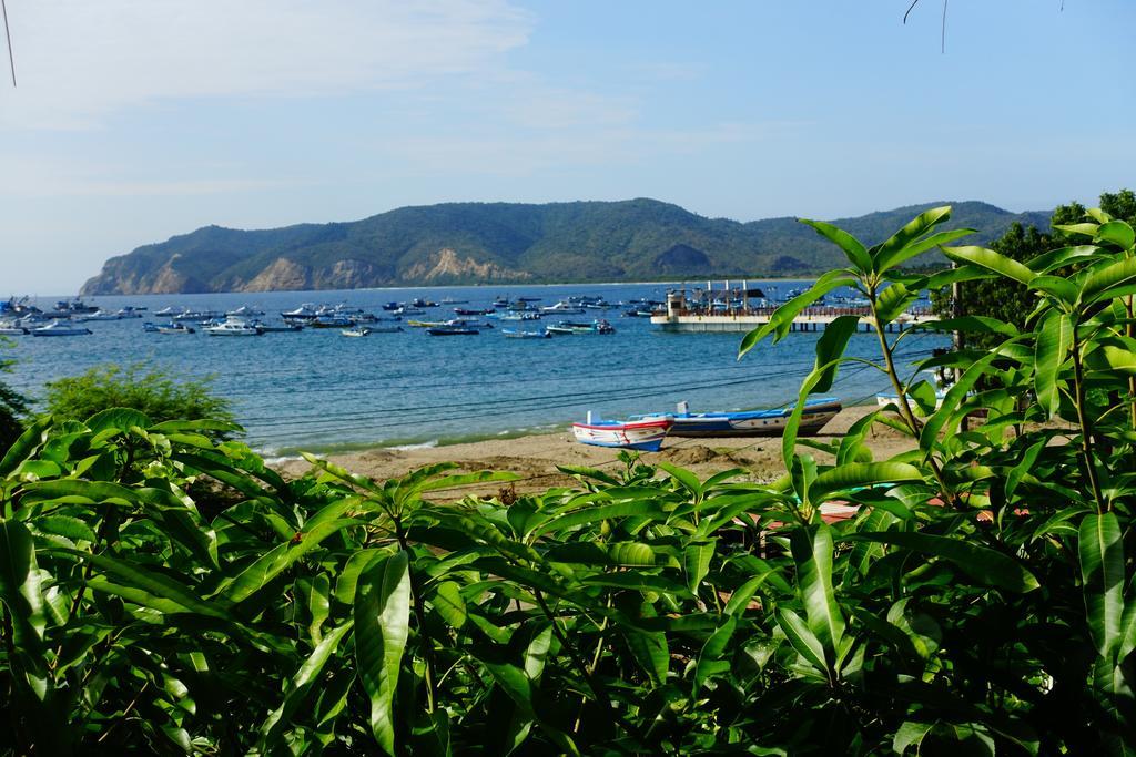 Hostal Monte Libano Puerto López Екстериор снимка